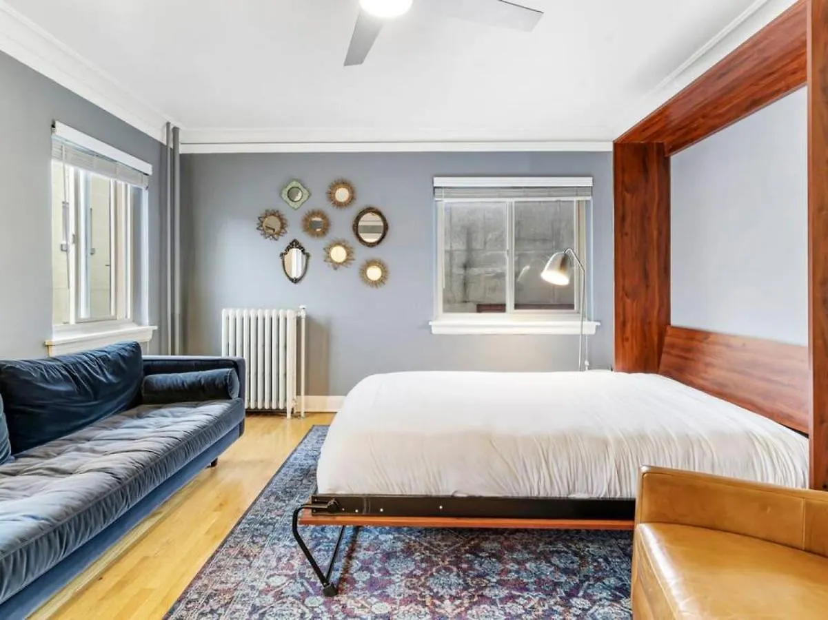 Apartment Central Downtown Studio With Vintage Charm Near Train Portland