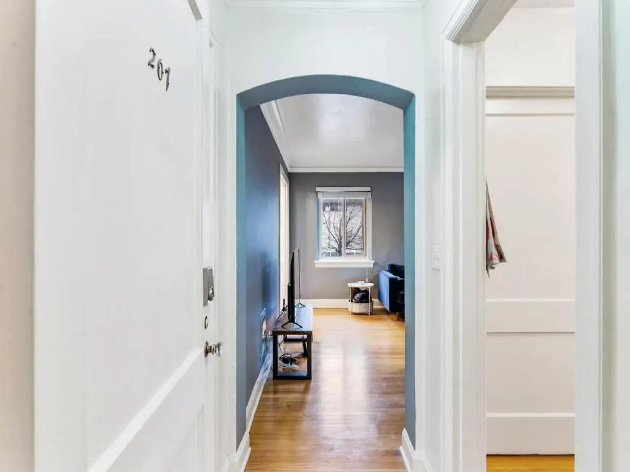 Central Downtown Studio With Vintage Charm Near Train Portland