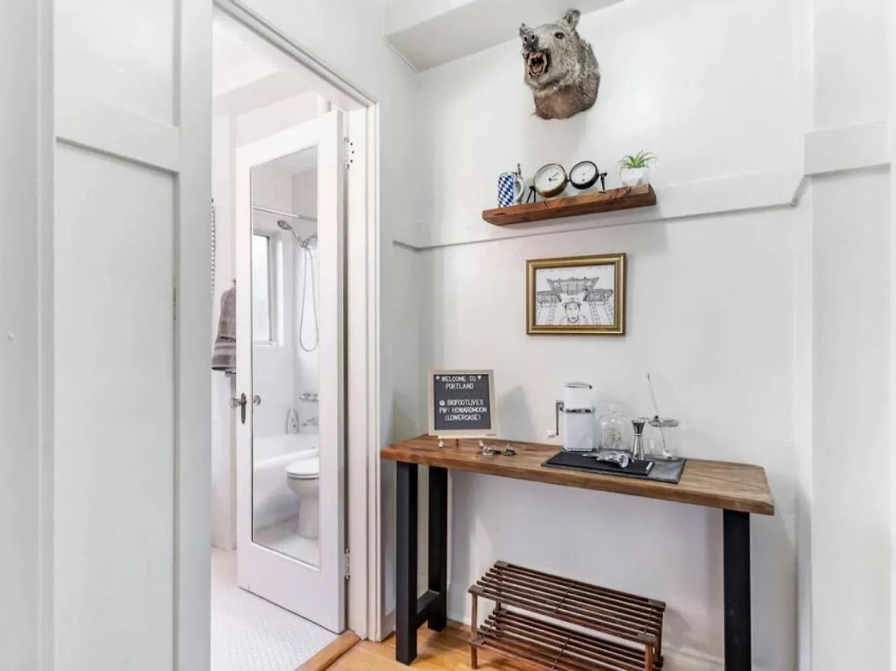 Central Downtown Studio With Vintage Charm Near Train Portland 0*,